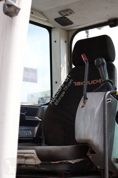 جرافة Takeuchi TB2150