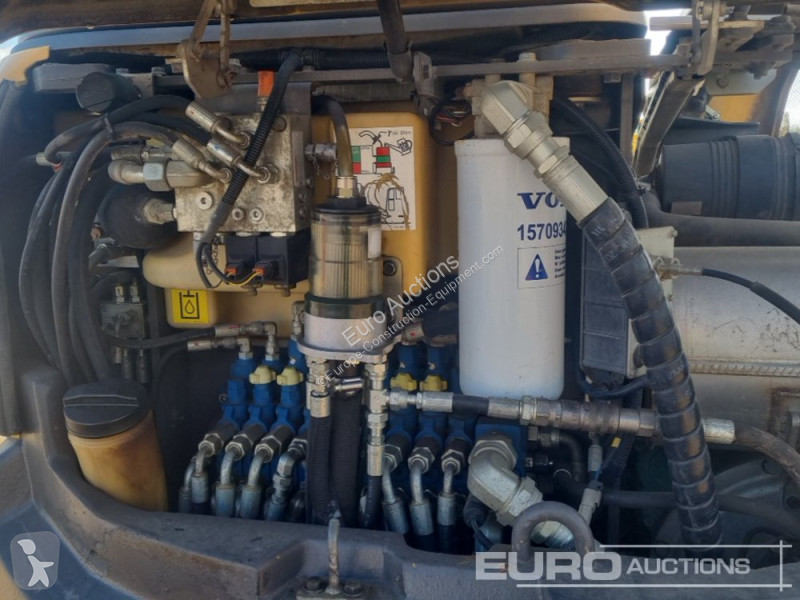 Lopatový nakládač Volvo ECR50D
