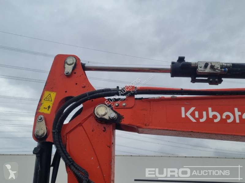 Lopatový nakládač Kubota U48-4