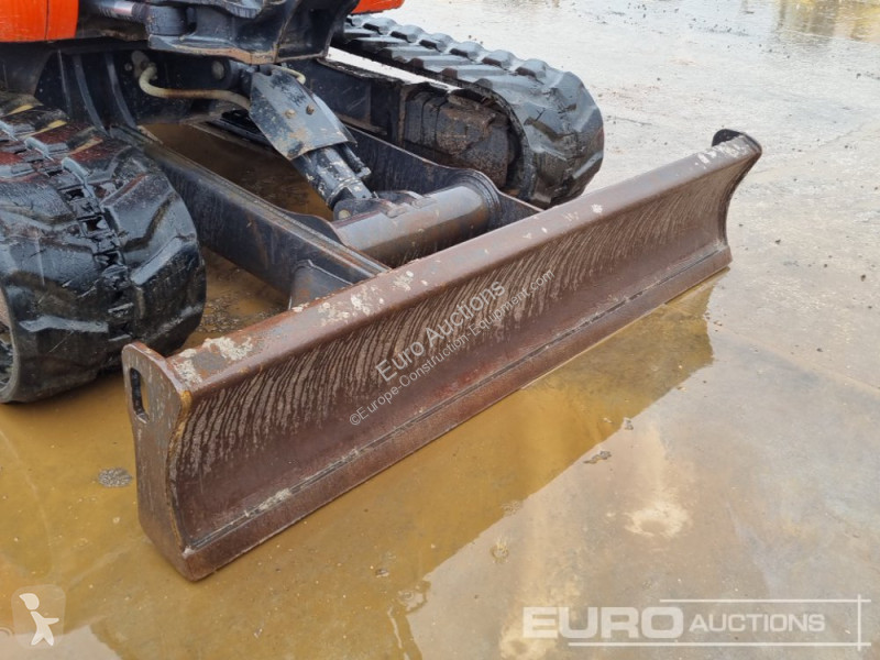 Lopatový nakládač Kubota U48-4