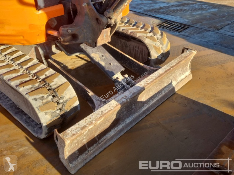 Lopatový nakládač Hitachi ZX26U-5A CLR