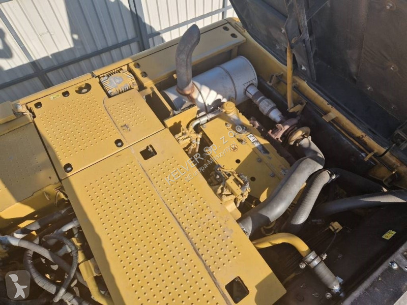 جرافة Caterpillar LRR * 2011r. *
