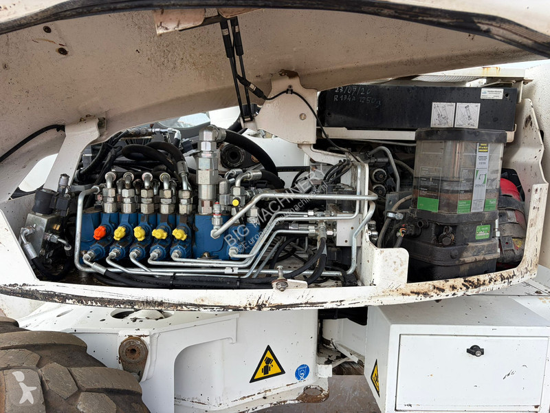 جرافة Mecalac incl. 5 x bucket