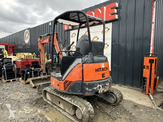Rýpadlo Hitachi zx29u-3 balancier long à 18 500...