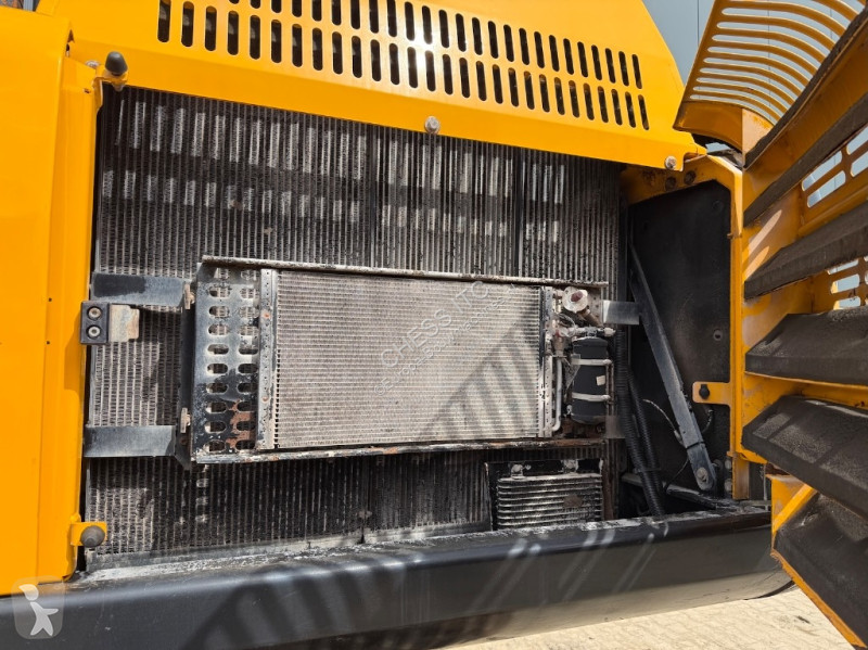 Lopatový nakládač JCB 300 LC 4F - 300 -