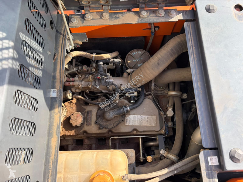 جرافة Doosan 5
