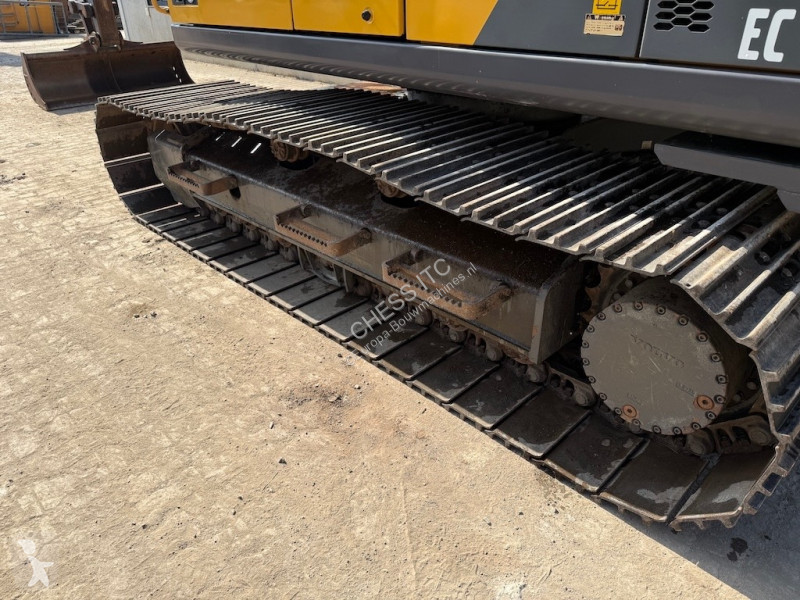 جرافة Volvo 160 D Long Reach - 180 - 220 - 140