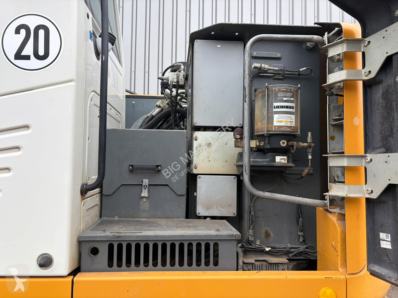 جرافة Liebherr A918