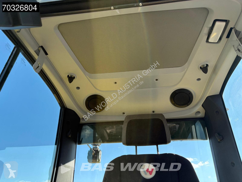 جرافة Wacker Neuson Powertilt