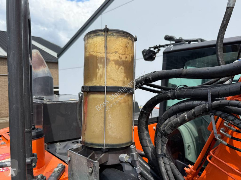 جرافة Hitachi - Quick Coupler / Automatic Greasing