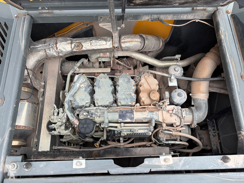 جرافة Liebherr R945 SHD