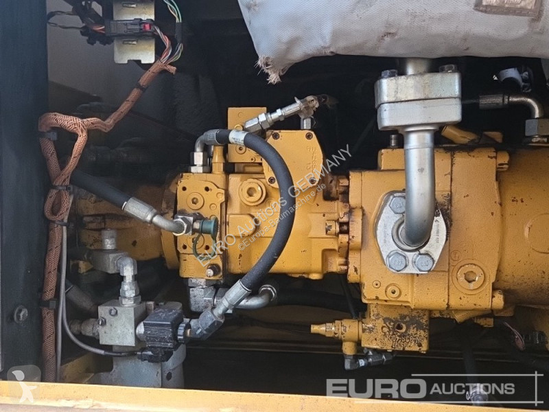 Graafmachine Caterpillar MH3024