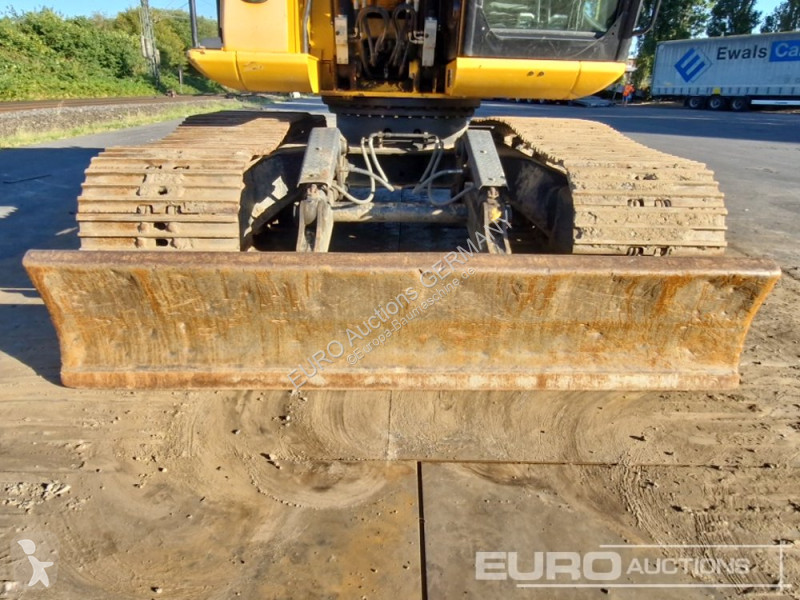 جرافة JCB