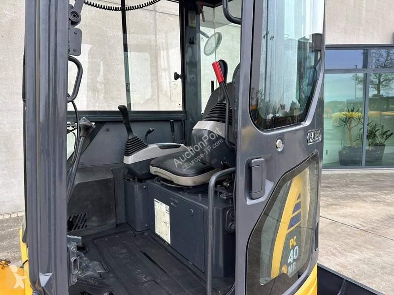 Rýpadlo Komatsu MR-2