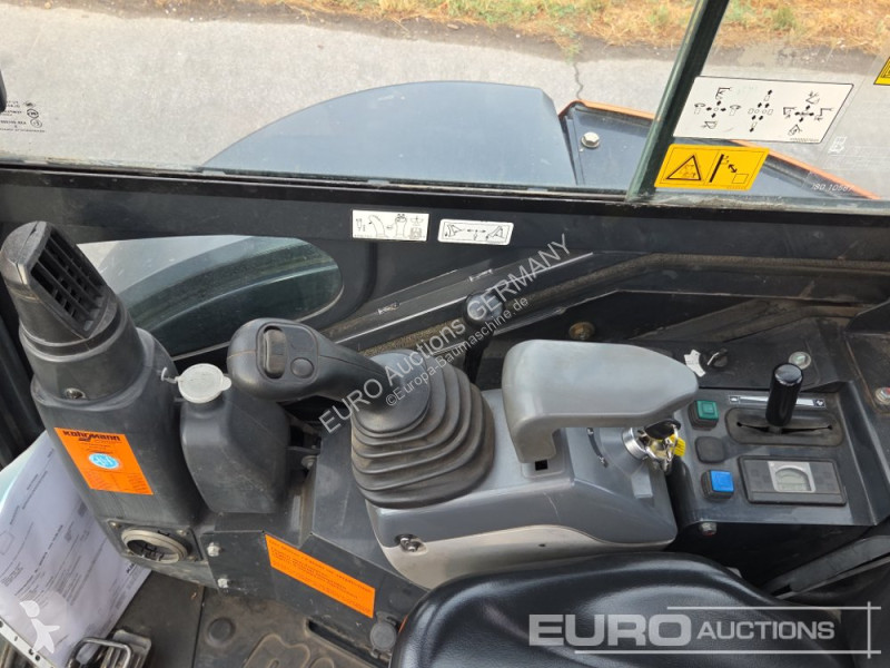 جرافة Hitachi ZX26U-5A CR