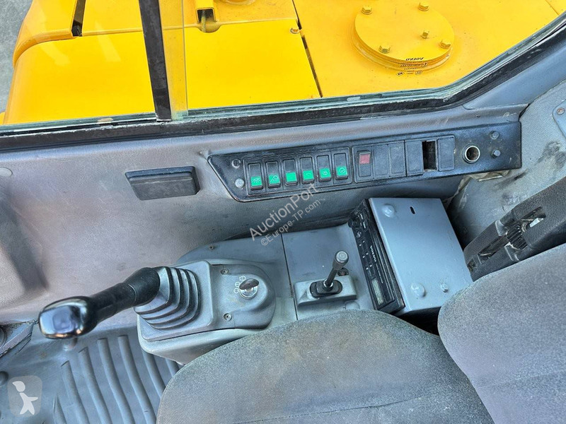 جرافة Volvo