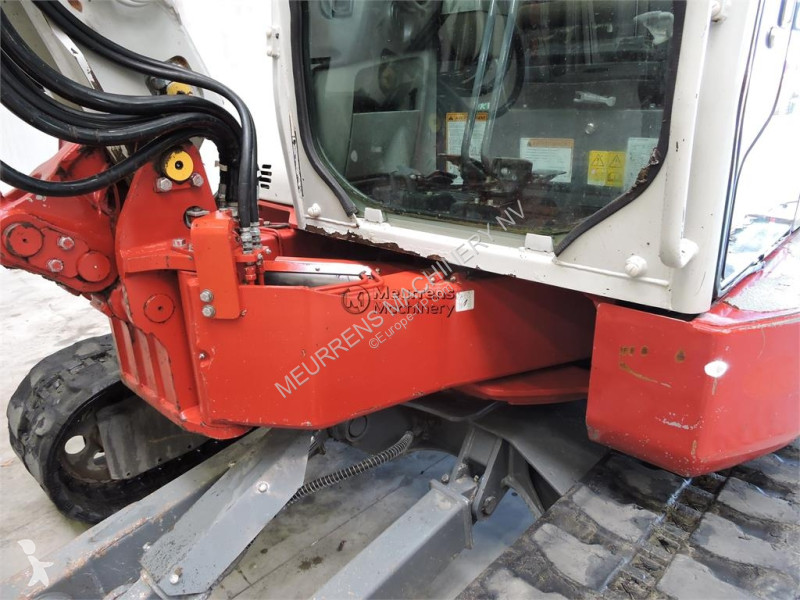 جرافة Takeuchi TB257FR Powertilt