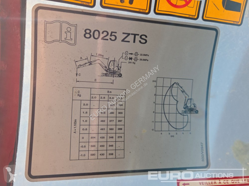 Lopatový nakládač JCB