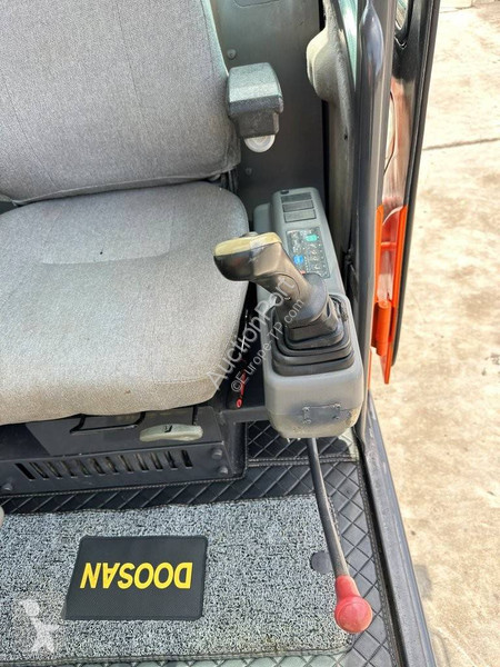 جرافة Doosan 9C