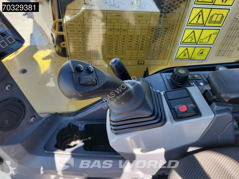 Lopatový nakládač Caterpillar CR