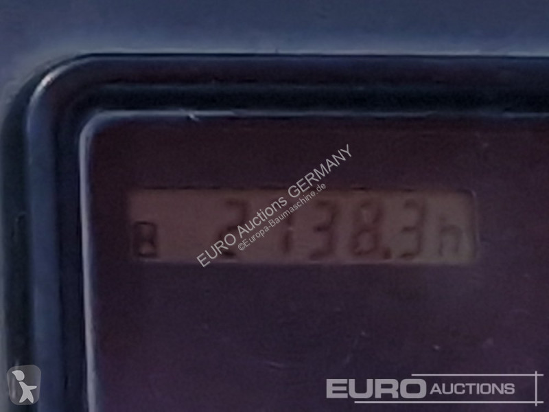 جرافة Volvo ECR25D