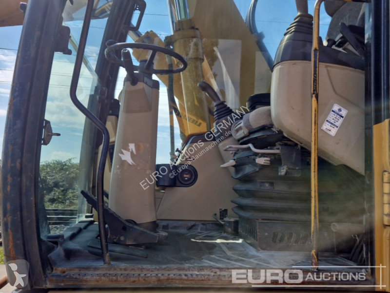Excavadora Caterpillar C