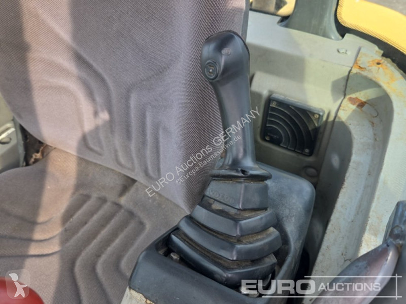 Багер Volvo EC60C