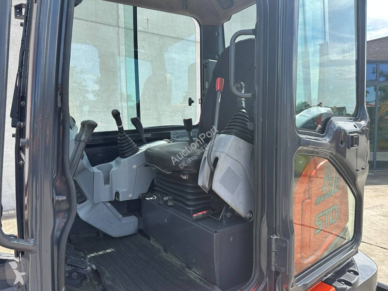 Excavadora Kubota KX165-5