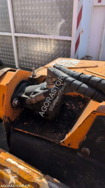 Renault DIVERS excavator