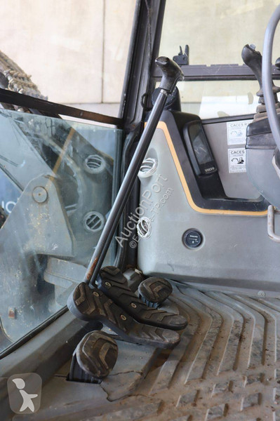 جرافة Volvo