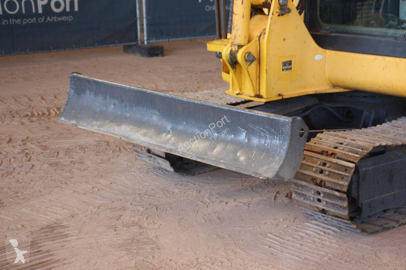 Excavadora Komatsu 7