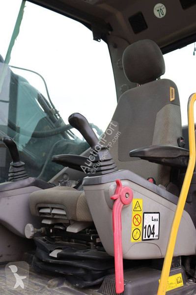 جرافة Volvo L