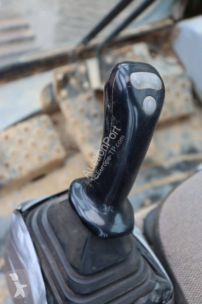 جرافة JCB