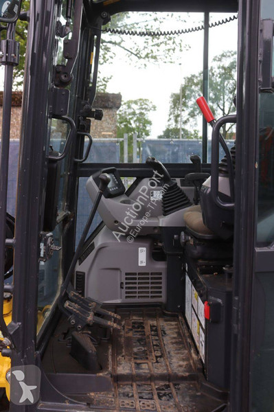 Excavadora Komatsu PC55MR-5E0
