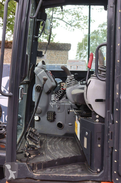 جرافة Hitachi ZX55U6
