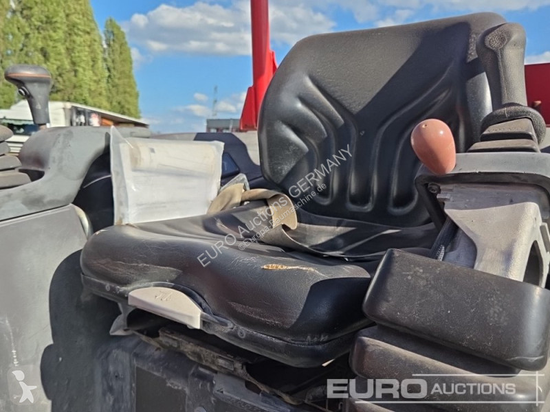 جرافة Volvo ECR25D