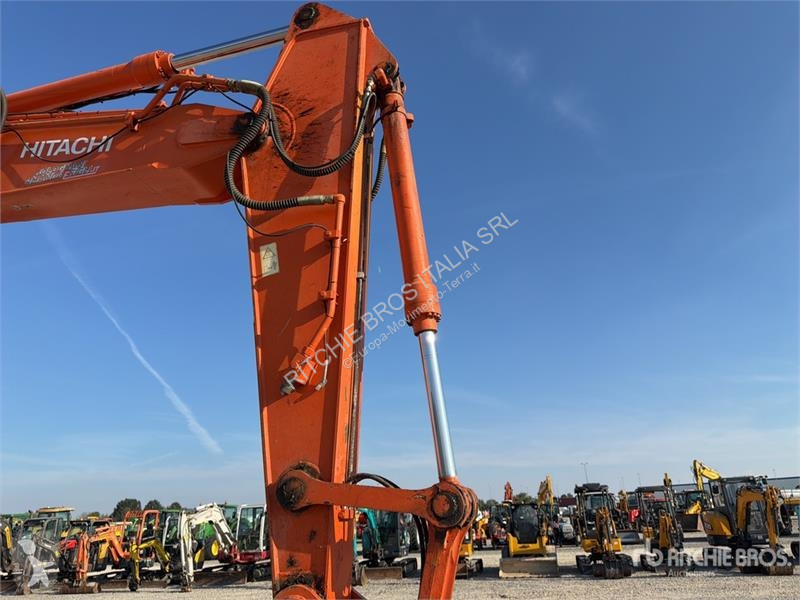 جرافة Hitachi Zaxis N Tracked Excavator