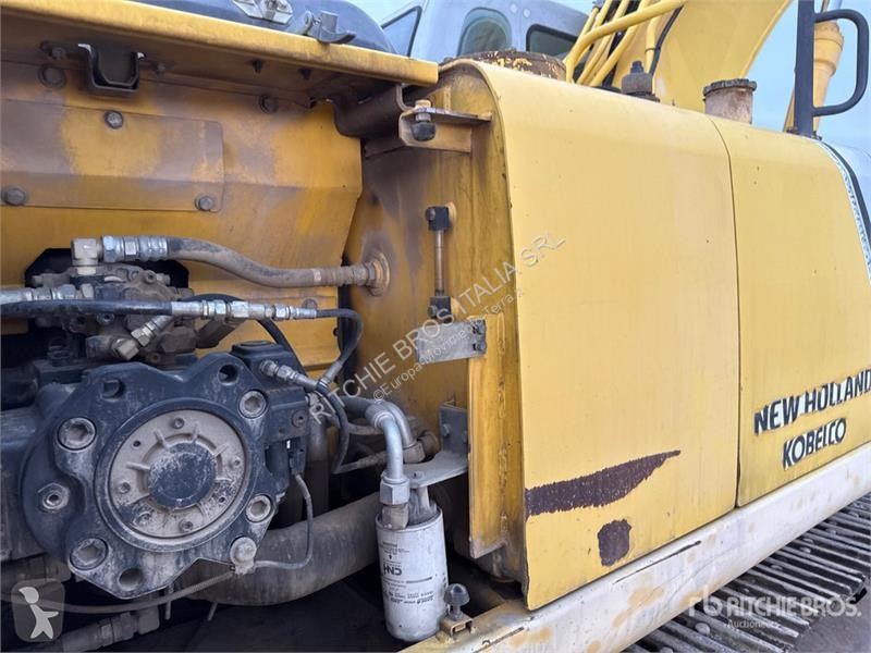Skovel New Holland Kobelco E215B Tracked Excavator