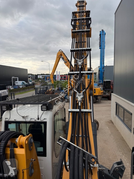 Skovel Liebherr - -
