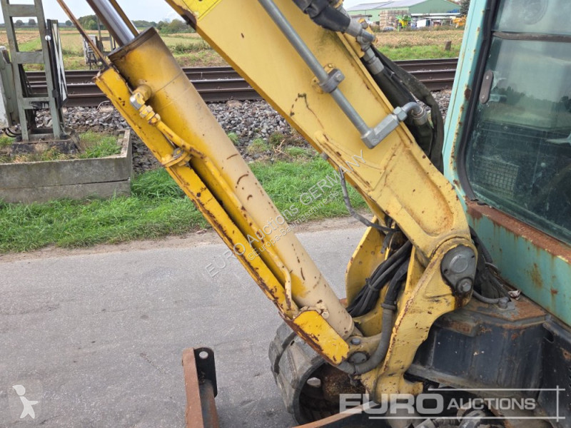 Excavadora Yanmar ViO33U