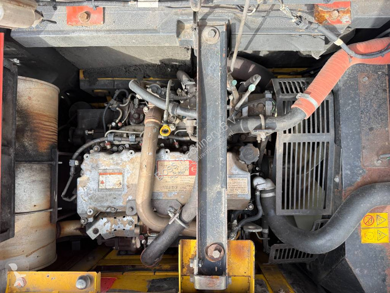 Pelle New Holland Kobelco E235B SR2 - 360°...