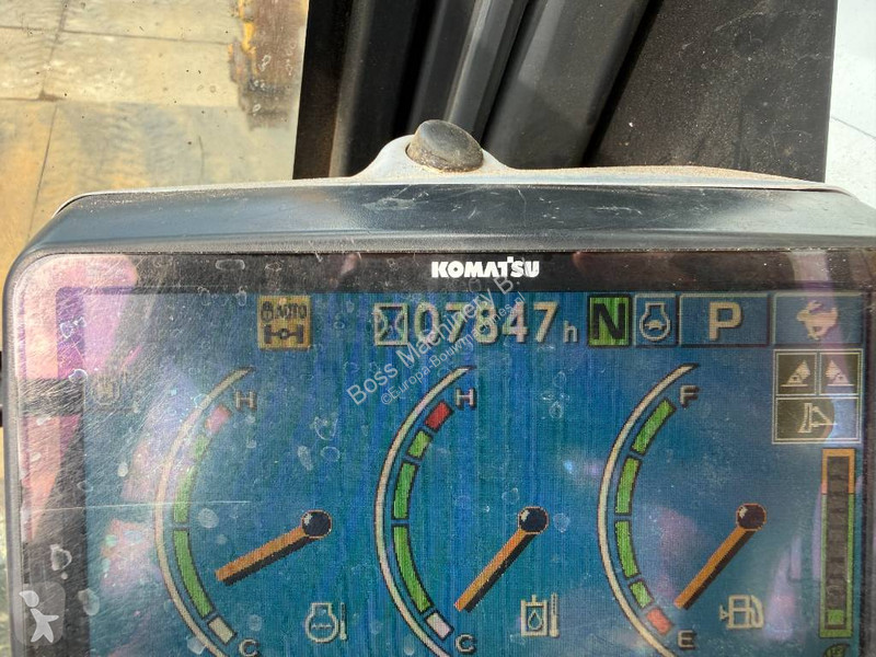 Pelle Komatsu - Triple Boom / Blade / Hammer Lines