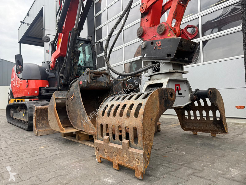 جرافة Kubota KX085-5