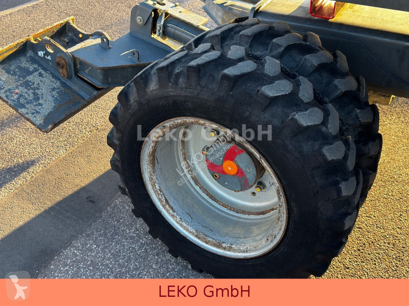 Pelle Wacker Neuson Neuson EW100 Mit Drei Löfffeln