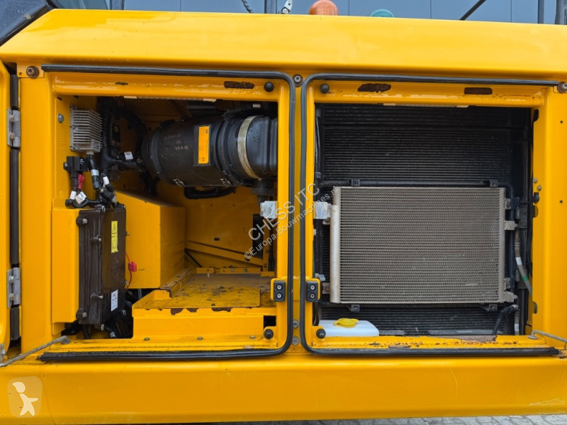 جرافة JCB 220 XL 4F - 220X LC - 220XL - 220X L4F