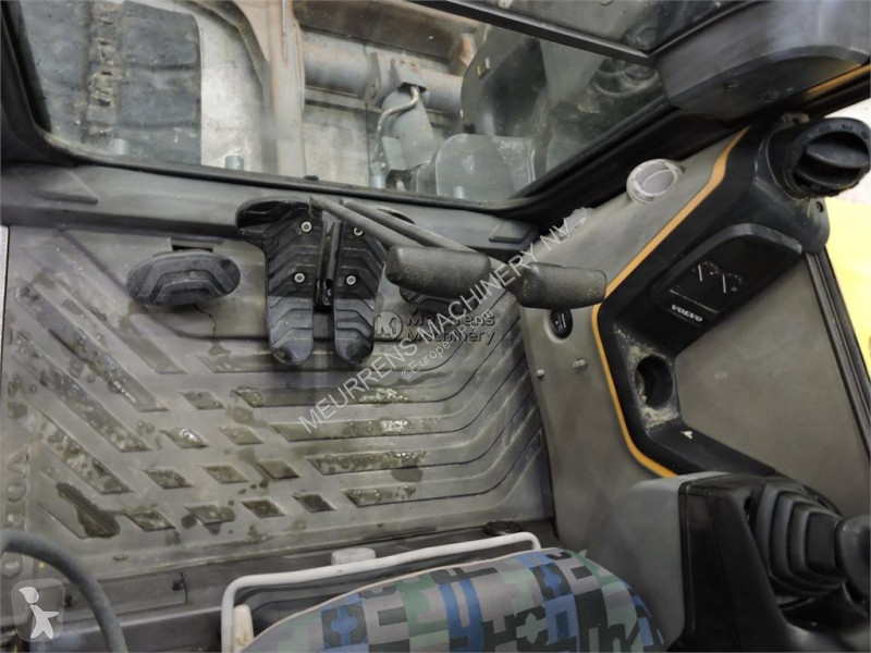 Багер Volvo Automatic Greasing
