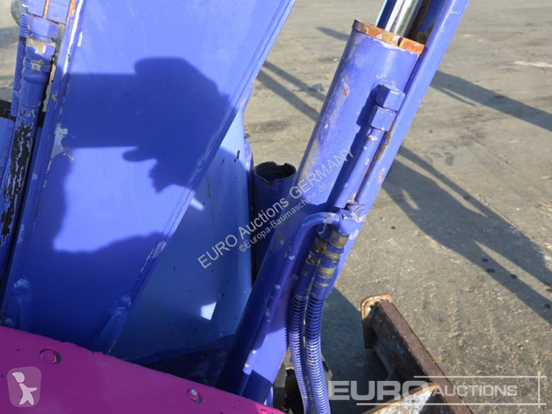 Excavator Komatsu PC28UU-2