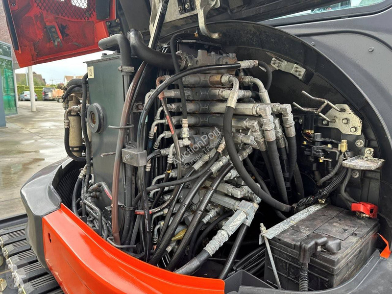 Escavadora Kubota