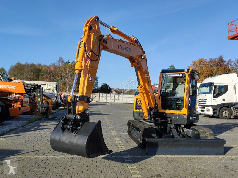 Excavadora Hyundai ROBEX 80CR-9 2013r 8,3 tony