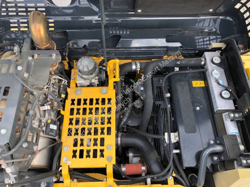 Excavator Komatsu PC210LC-11